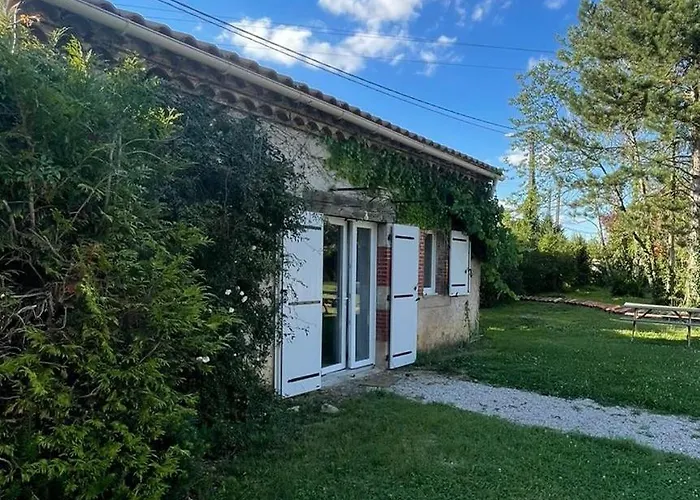 Castres Maisonnette Proche Du Centre Ville, Parking Et Jardin