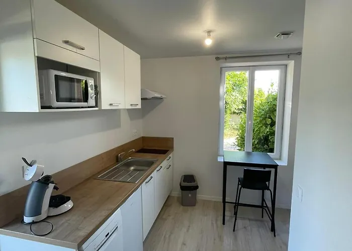 Castres Maisonnette Proche Du Centre Ville, Parking Et Jardin