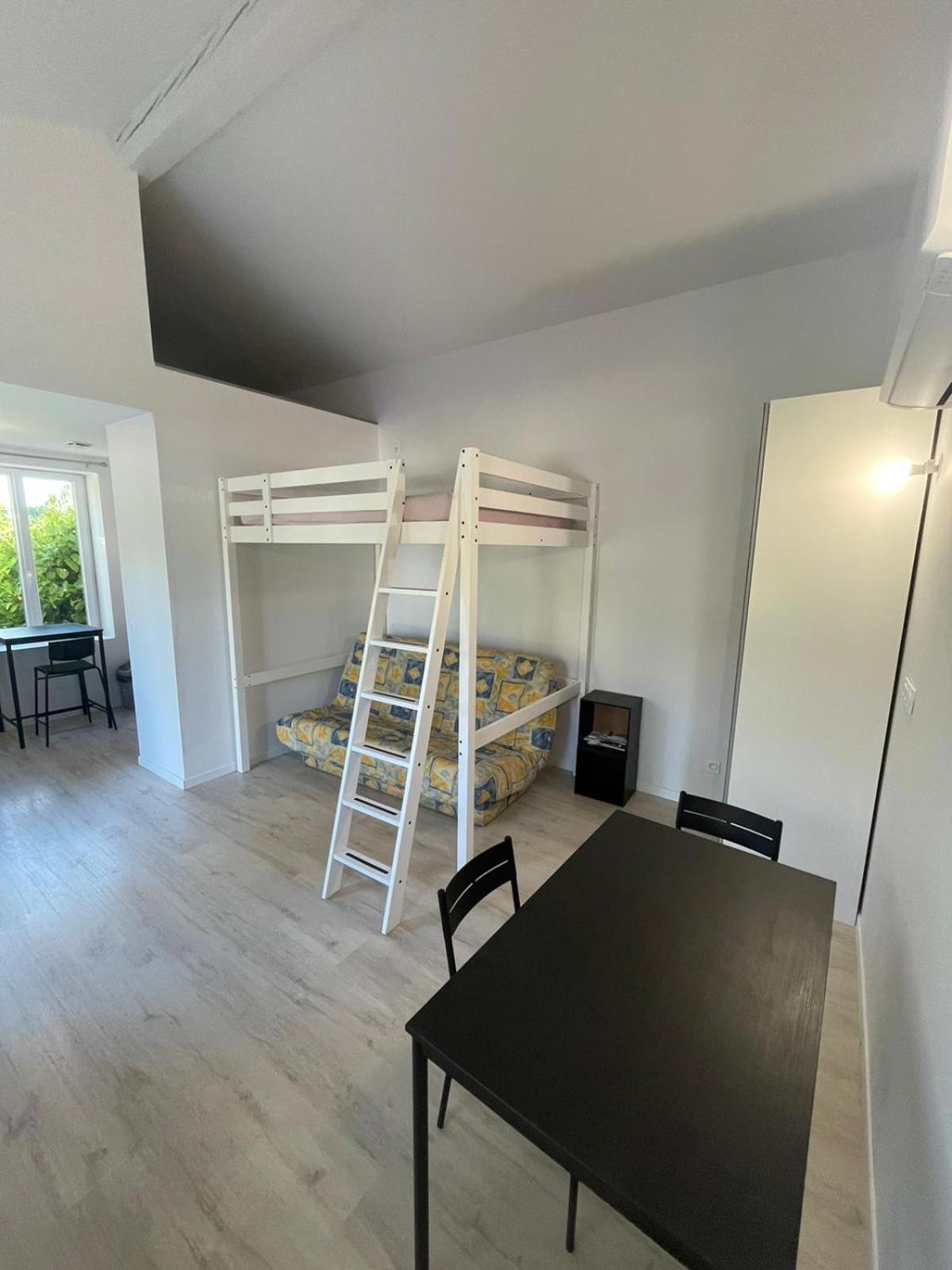Castres Maisonnette Proche Du Centre Ville, Parking Et Jardin